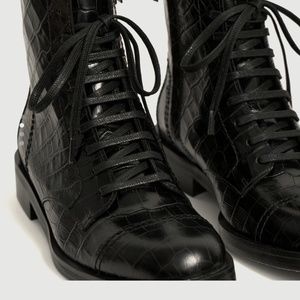 NWOT THEORY LEATHER COMBAT BOOTS